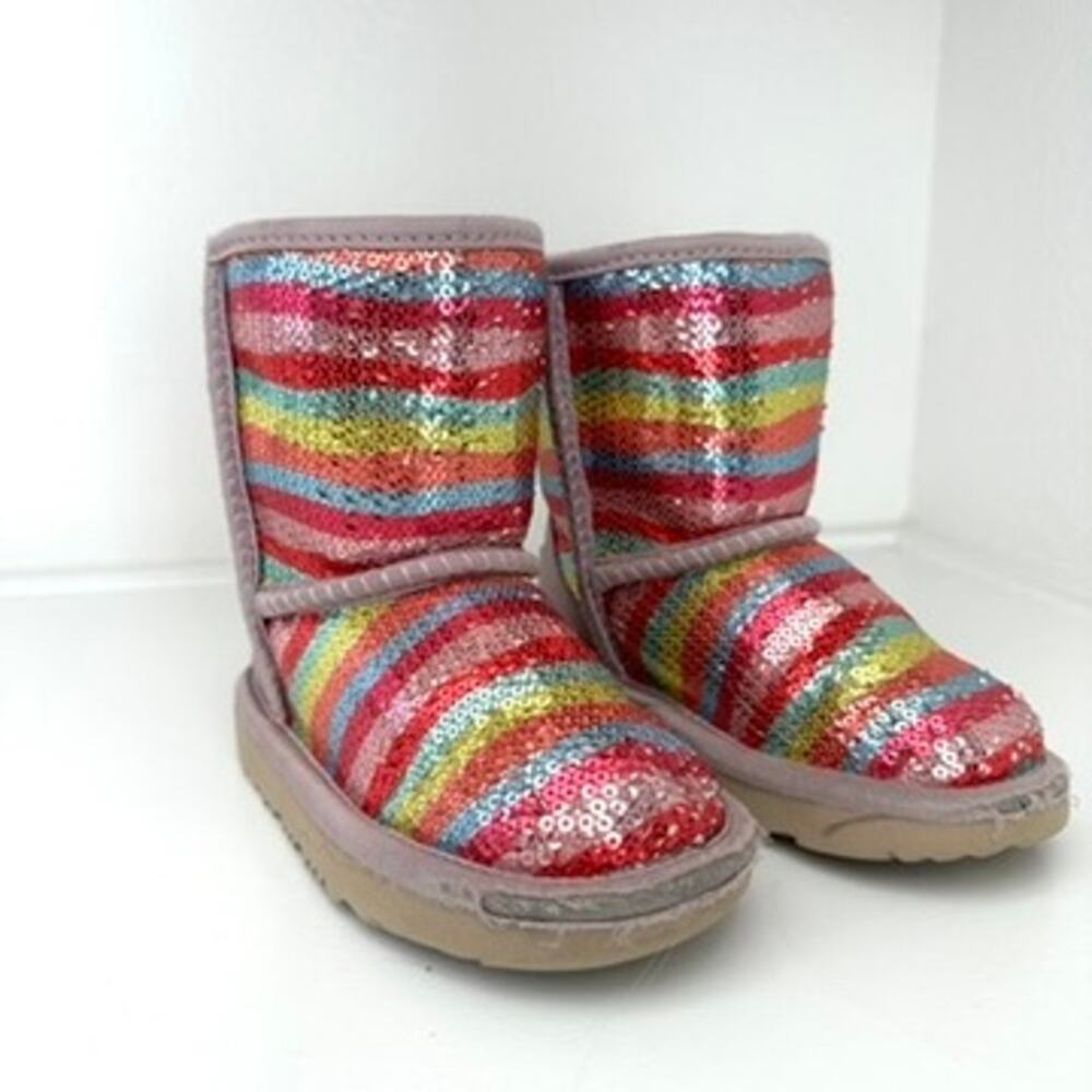 UGG Classic Kids Sequined Rainbow Stripe Boots Size 9 Youth‎ Good Condition Cozy